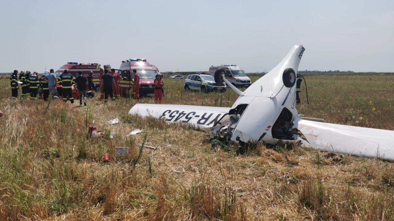 Un avion de mici dimensiuni s-a prăbușit lângă București