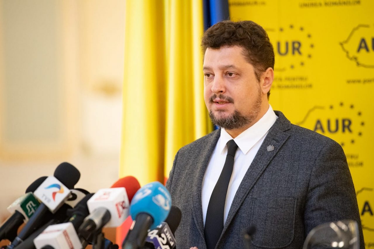 AUR apasă pedala naționalismului. „Ungaria cumpără la propriu Transilvania, bucată cu bucată, pădure cu pădure”