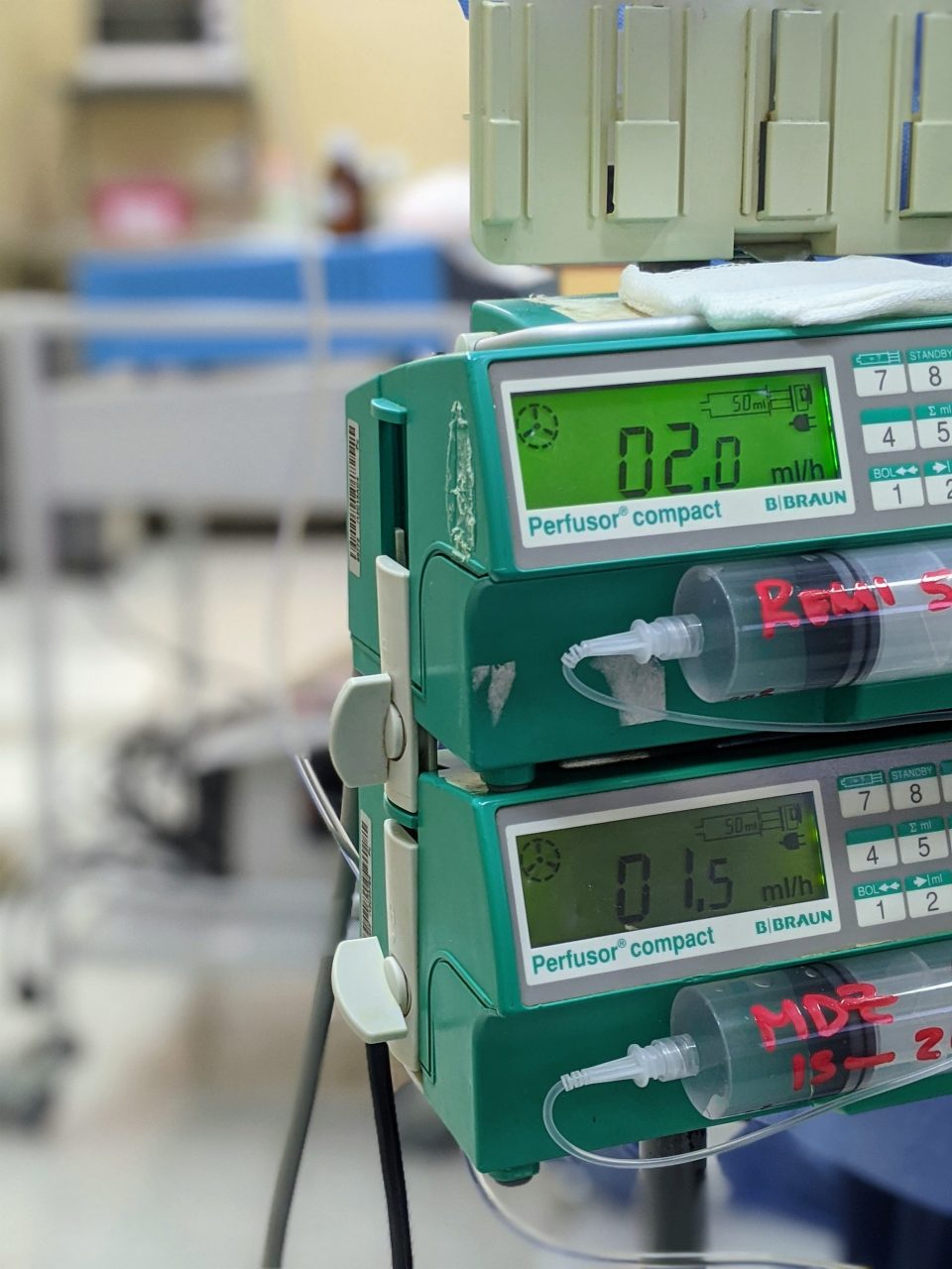 Un medic român avertizează despre valul 4 al pandemiei: Va fi din nou „măcel” în spitale