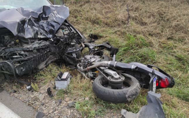 VIDEO | O depășire neatentă a unui șofer a dus la moartea unui motociclist de doar 28 de ani la Iași
