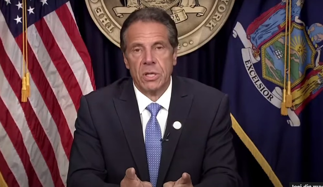 Guvernatorul din New York, cercetat de procurori pentru hărțuirea sexuală a cel puțin 11 femei, a demisionat. Oficialul neagă acuzațiile