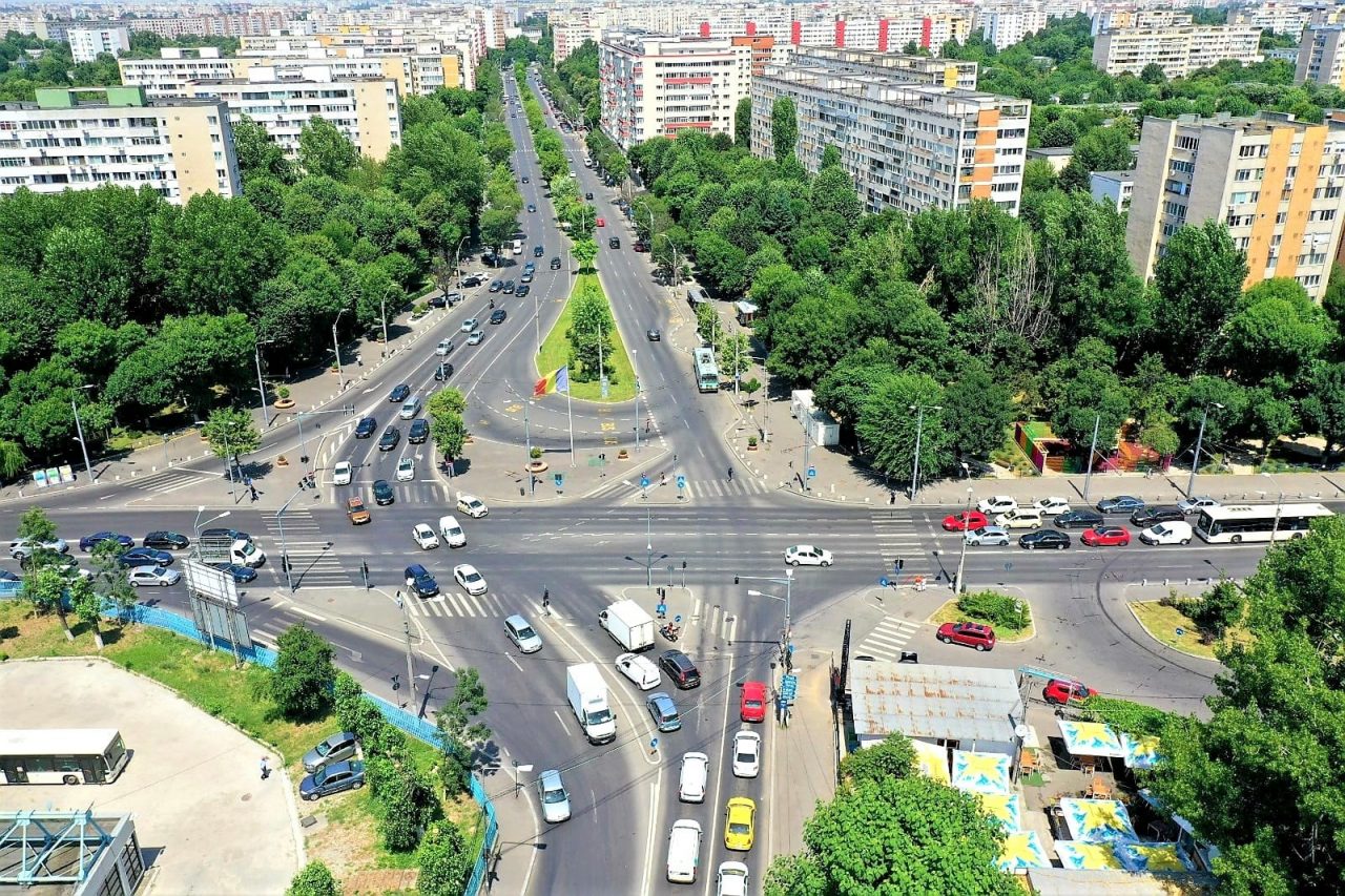 Daniel Băluță vrea să tarifeze locurile de parcare de pe bulevarde, din această lună. Viceprimarul Capitalei spune că inițiativa nu este legală