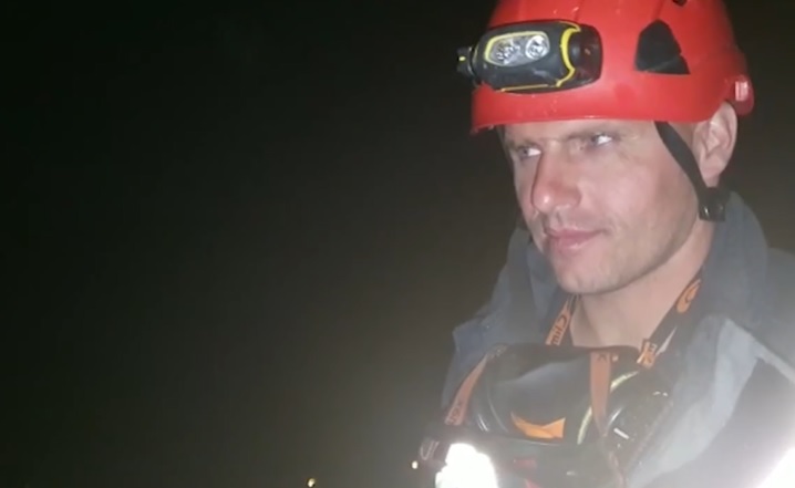 VIDEO – Salvator român din Grecia, mărturie din infern: „Au fost flăcări uriașe, nu am mai văzut niciodată așa ceva. Au ars și chilii ale Mănăstirii Sfântul Ilie din Vilia”