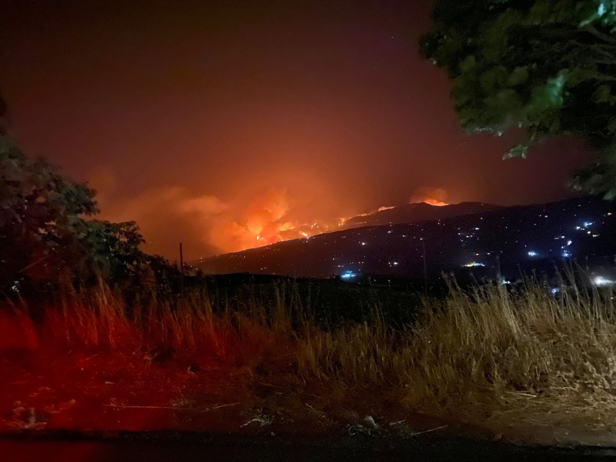Stare de urgență și de criză timp de șase luni în Sicilia, din cauza incendiilor de vegetație