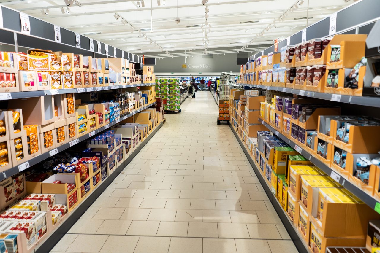 Lidl aduce noi oferte în săptămâna 9-15 august. Care sunt produsele cu reduceri de preț de până la 40%