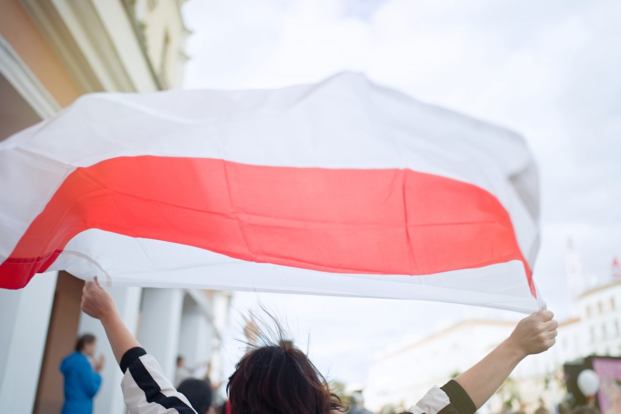 Nou val de arestări în Belarus. Mărturii din detenție: „Mă străduiam să respir cu o pungă de plastic pe cap și ei râdeau”