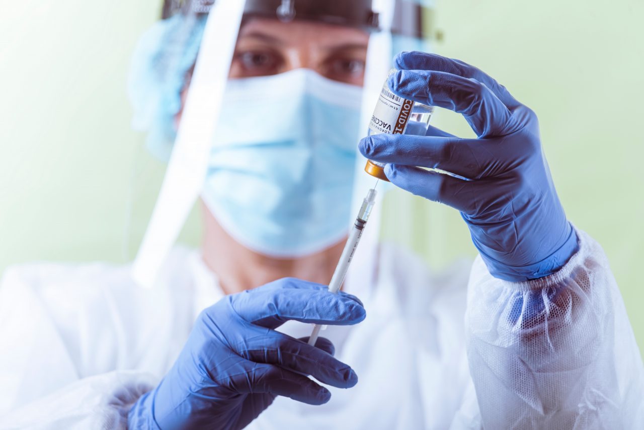 După Franța, o altă țară europeană a decis imunizarea pensionarilor din aziluri cu a treia doză de vaccin anti-Covid