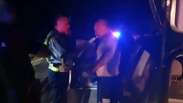 Un șofer beat criță voia să meargă cu mașina, noaptea, din Prahova până la Constanța. Cu ce alcoolemie ar fi vrut să conducă 300 km (VIDEO)