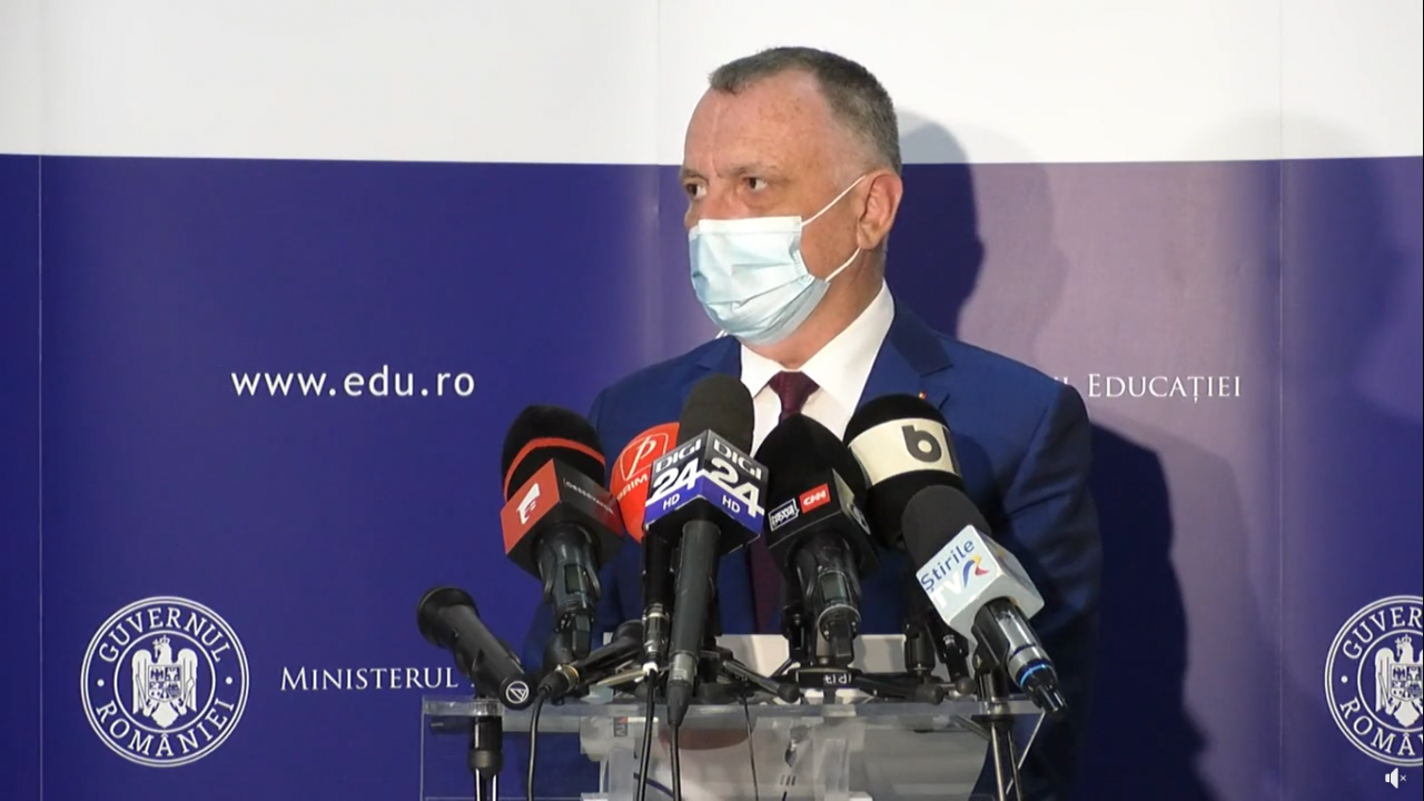 Sorin Cîmpeanu: La începutul săptămânii viitoare vom avea încă 5.660.000 de teste vor ajunge în şcoli