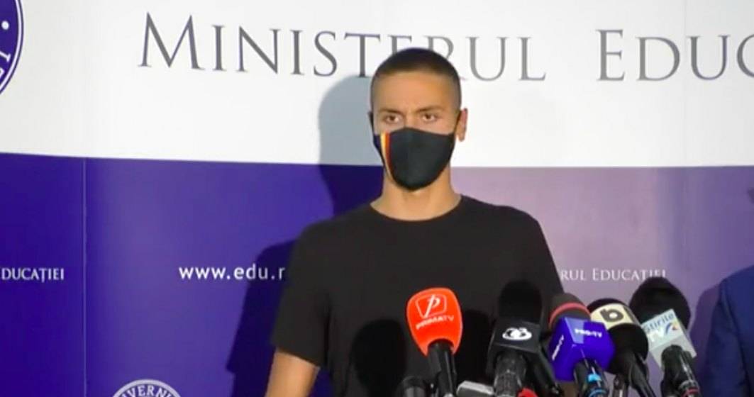 David Popovici, premiat de ministrul Educației: Aș vrea să inspir cât mai mulți părinți să își ducă copiii să facă un sport