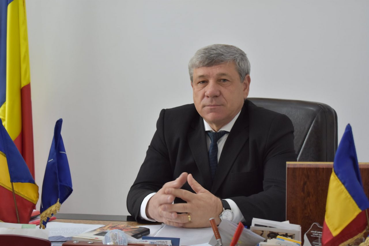 Primăria Bârlad a alocat 8.000 de lei pentru un aparat de cafea, cu comandă vocală. Primarul Dumitru Boroș: „Dacă cumperi un aparat profesional de cafea e o chestiune națională?”