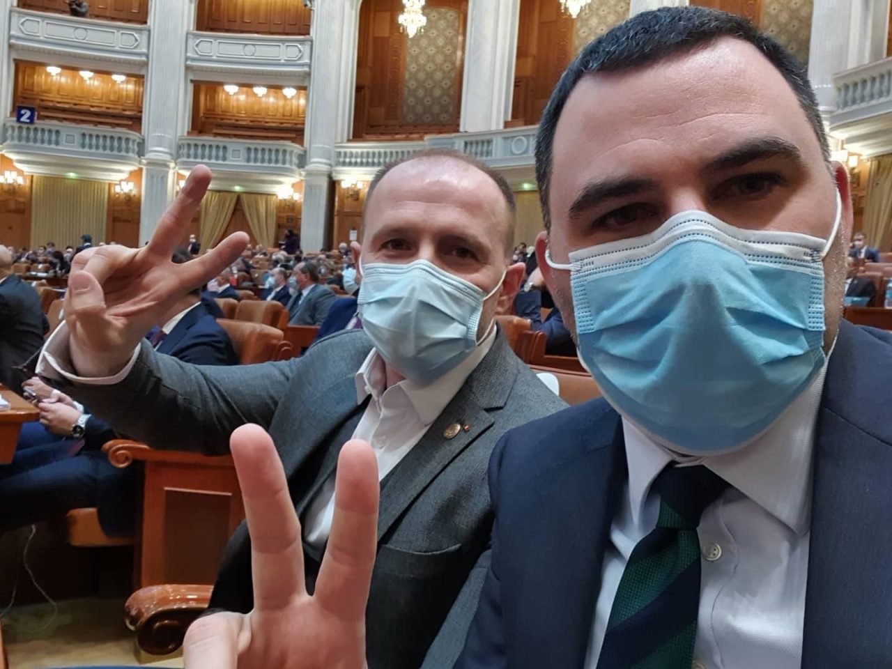 Deputat PNL: Decât să plece USR-PLUS din coaliţie şi să se destrame totul, mai bine pleci tu din Guvern, Florine