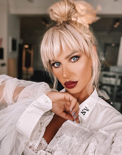 Andreea Bănică a trecut printr-o experiență șocantă: „M-am bătut cu un tirist, eu, pe atunci o copilă”