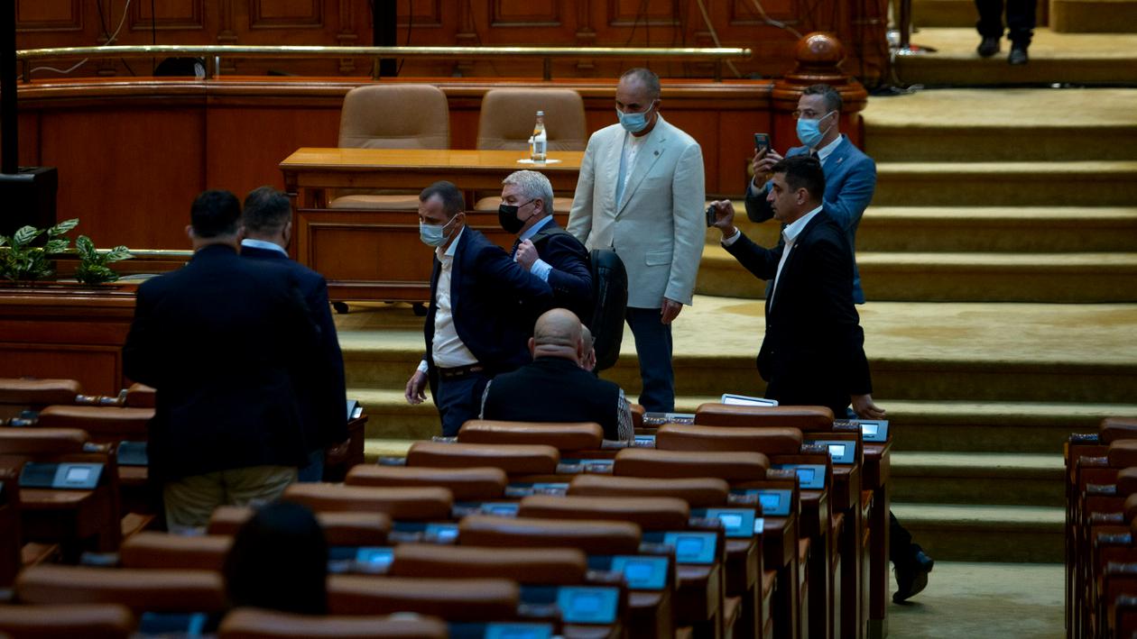George Simion, despre circul din Parlament: Vreți să ne fie rușine de ce am făcut? Nu, eu sunt mândru