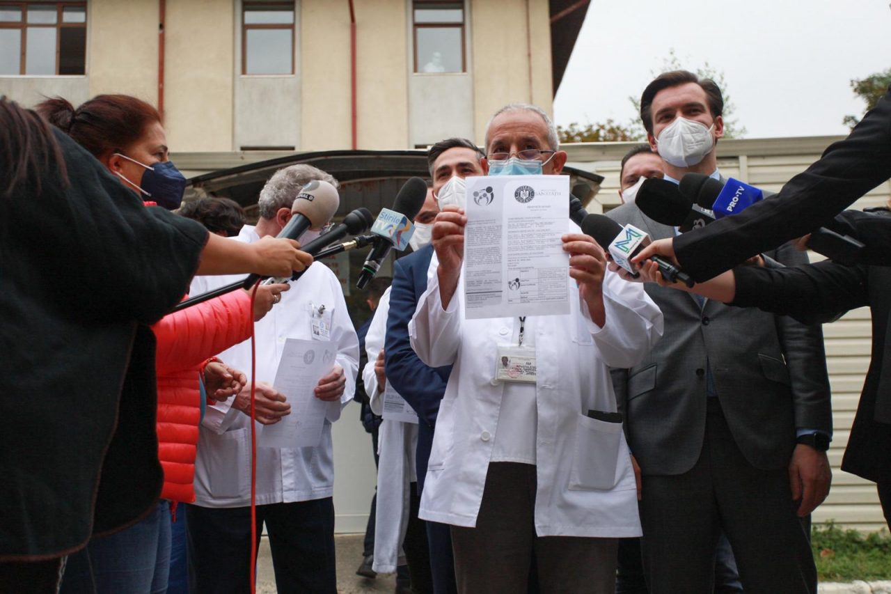 FOTO| Cine este primul vaccinat împotriva COVID cu doza a treia în România