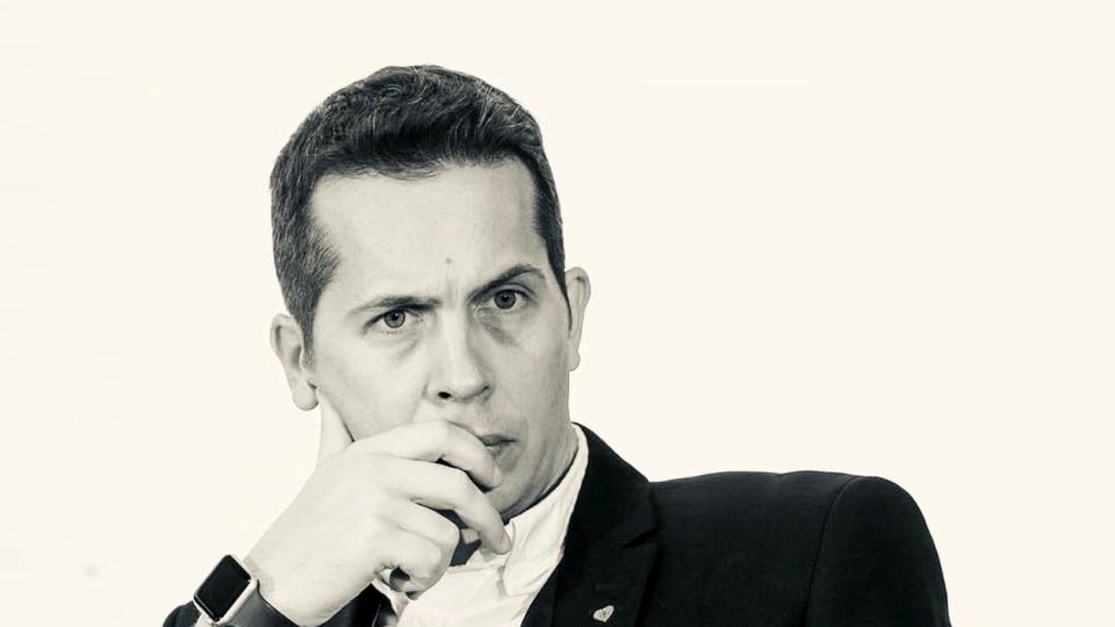 Cozile din benzinării, explicate de medicul psihiatru Gabriel Diaconu: „Astfel de incidente se vor repeta. Suntem contaminați emoțional de situația din Ucraina”