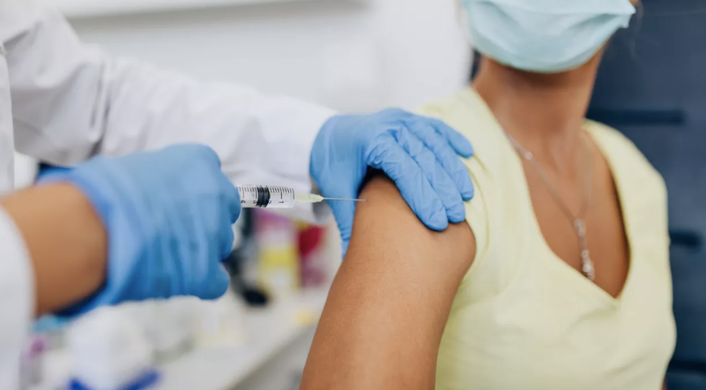 Aproape 18.000 de persoane au fost vaccinate în ultimele 24 de ore, anunță CNCAV