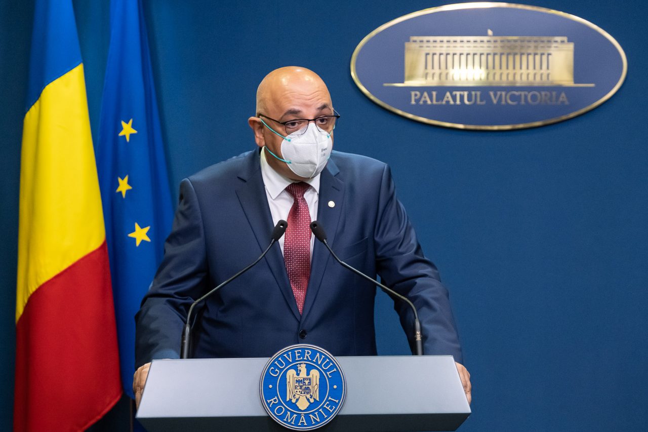 Raed Arafat, în ședință pentru creșterea numărul de paturi pentru COVID-19. „Oamenii trebuie să facă treaba pe partea lor: măsuri de protecție și vaccinare”