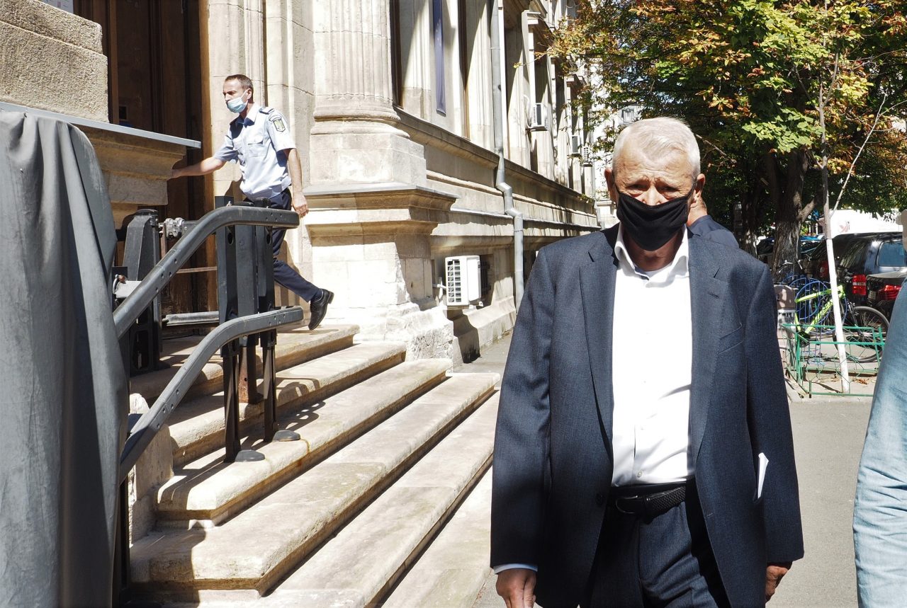 Sorin Oprescu află, joi, dacă procesul de corupție se suspendă sau se judecă în octombrie