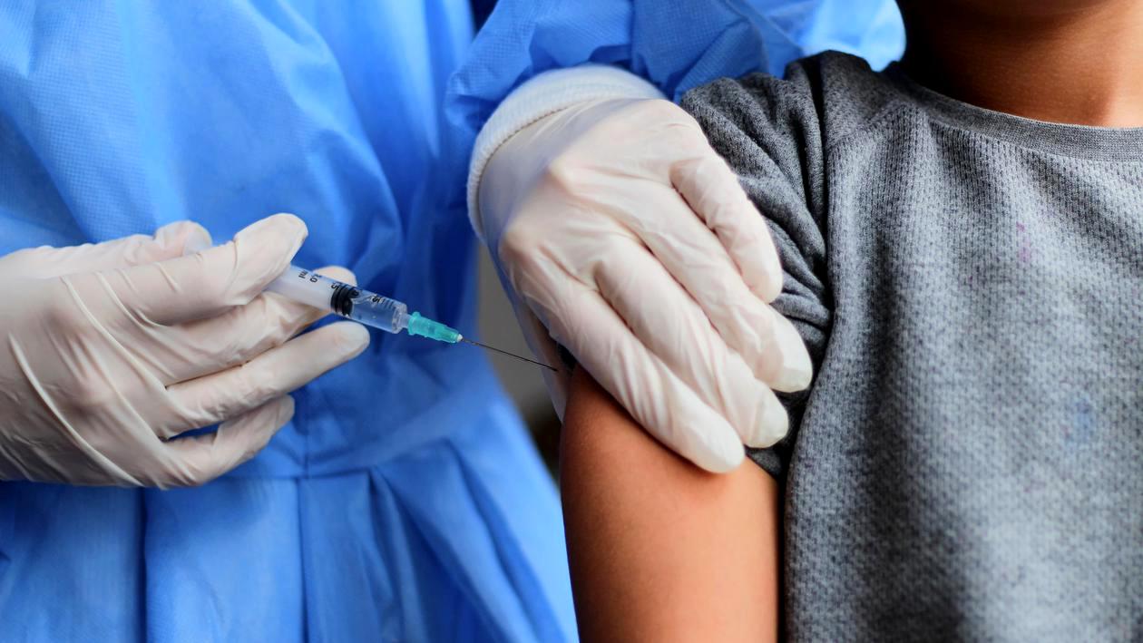 Novavax a început testarea clinică a unui vaccin combinat, antigripal și anti-Covid