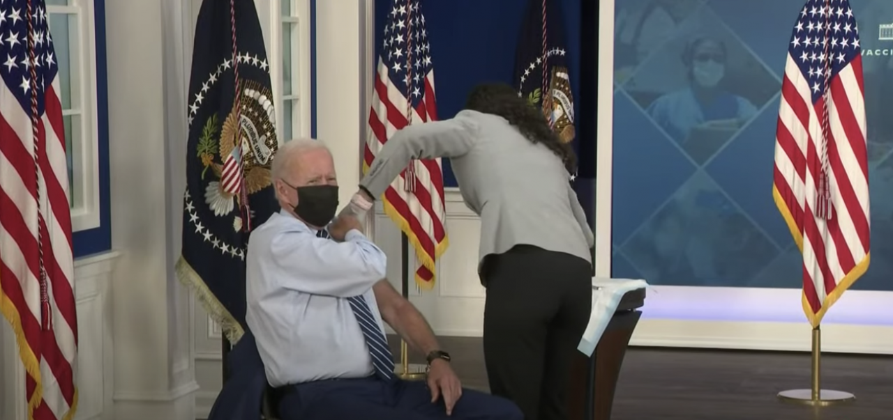 VIDEO. Președintele Statelor Unite, Joe Biden, s-a vaccinat cu doza a treia de vaccin anti-COVID-19