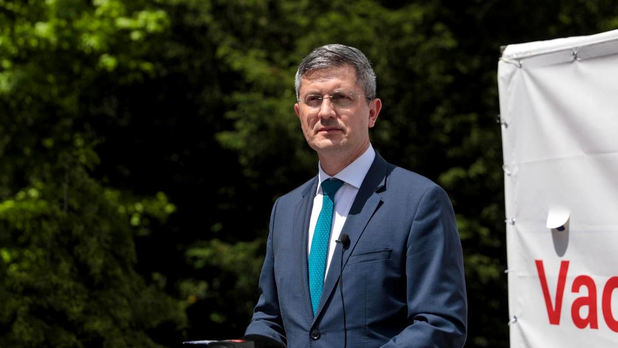 Prima reacție a lui Dan Barna după remanierea lui Stelian Ion: „Florin Cîțu trebuie să plece”