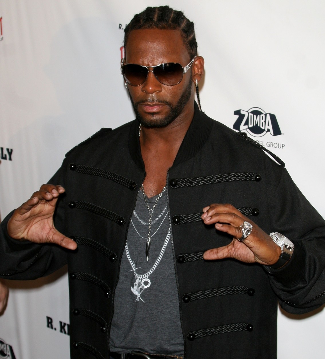 Cântăreţul american R. Kelly, găsit vinovat de trafic de persoane