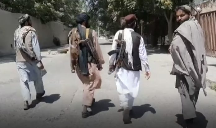 Talibanii comit „execuții din casă în casă”, după retragerea americanilor. Un clip audio demonstrează frica afganilor