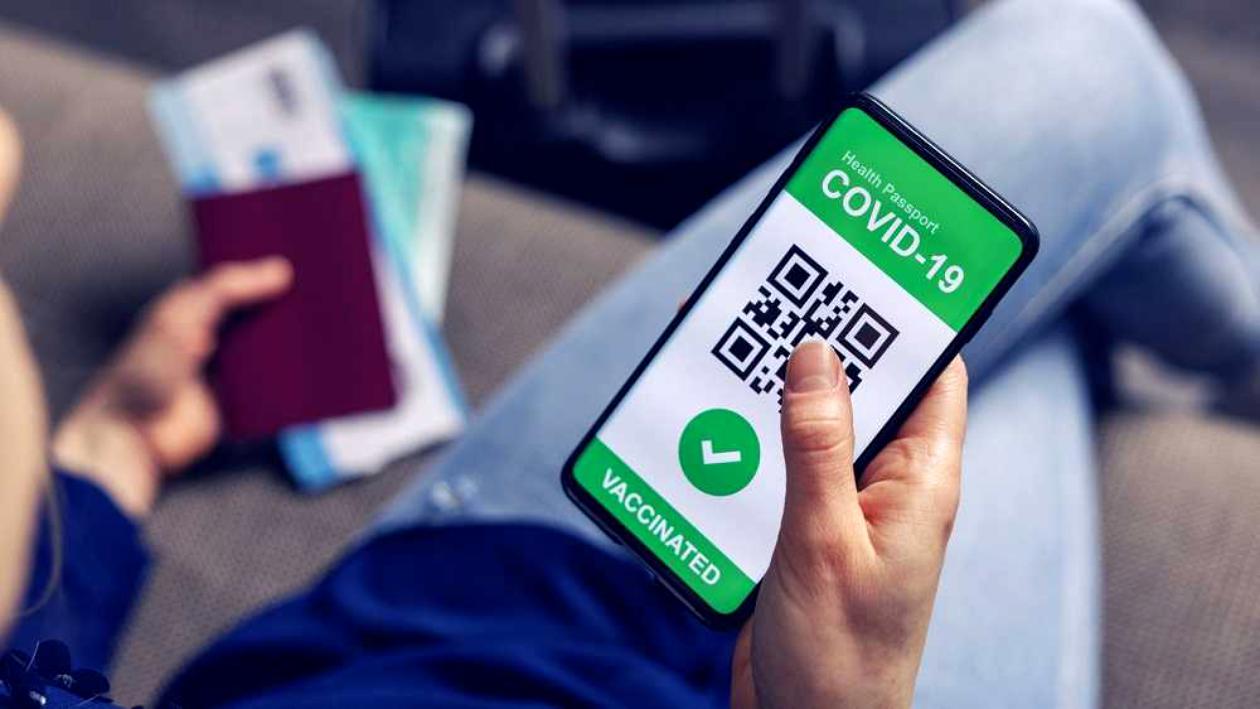 Timișoara va începe să folosească certificatul verde. Rata de infectare Covid-19 a trecut de 3