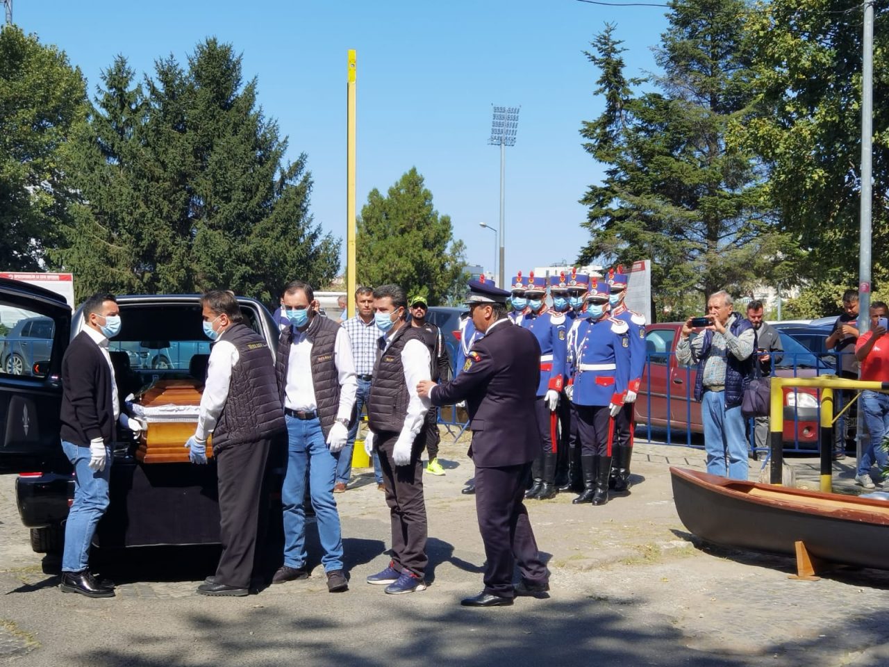 UPDATE. Ivan Patzaichin va fi înmormântat cu onoruri militare. Trupul fostului sportiv a fost depus la Clubul Sportiv Dinamo | VIDEO, GALERIE FOTO