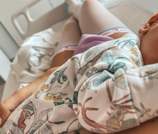 Dani Oțil a devenit tătic. Gabriela Prisăcariu a născut un băiețel