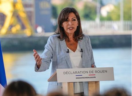 Primarul Parisului, Anne Hidalgo, intră în cursa prezidențială din Franța