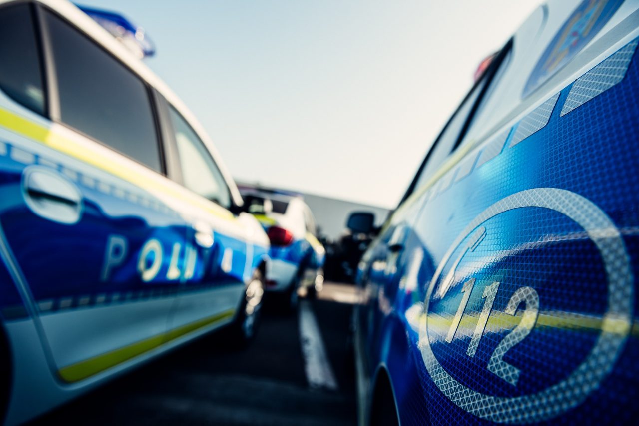 Cum s-a răzbunat un tată violent pe familia lui. Bărbatul a intrat cu mașina în soția și copiii lui, deși femeia avea ordin de protecție împotriva lui