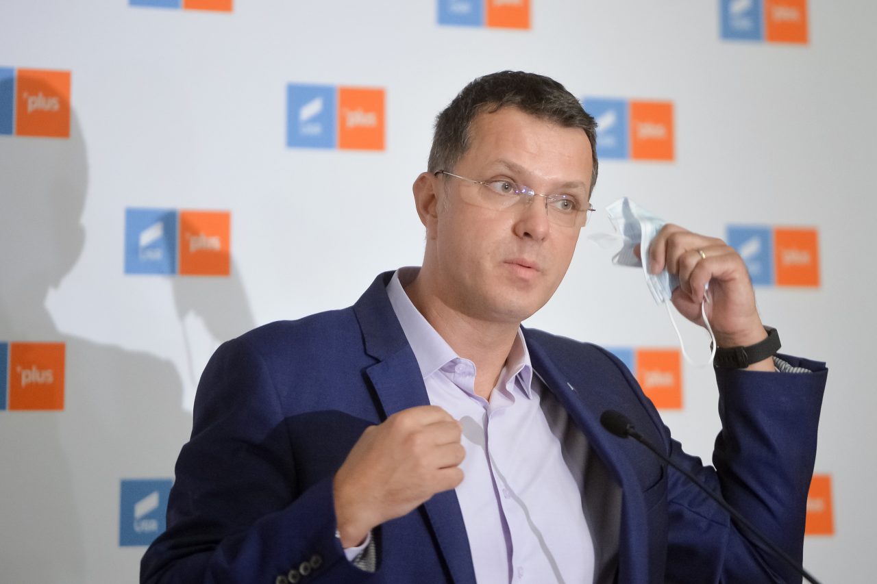 Ionuț Moșteanu anunță că USR nu va vota Guvernul Ciucă: „Dacă va trece, va trece cu voturile PSD”
