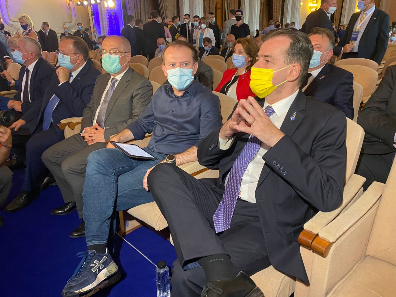Liberalii au decis susținerea Guvernului Cîțu și invitarea USR PLUS la un dialog direct, fără „precondiții inacceptabile”. Cum au votat cu privire la o posibilă colaborare cu PSD