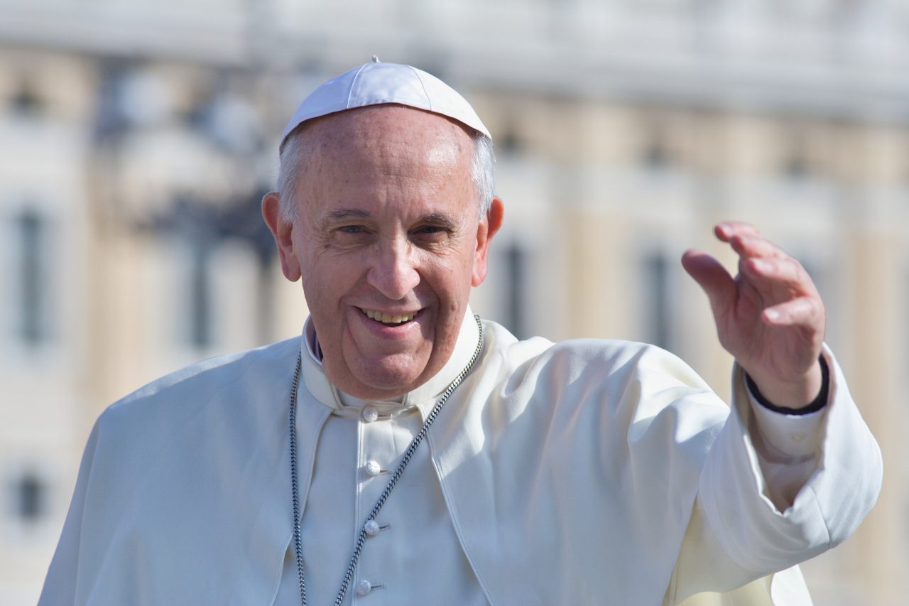 Papa Francisc se roagă ca multe ţări să primească refugiaţi afgani