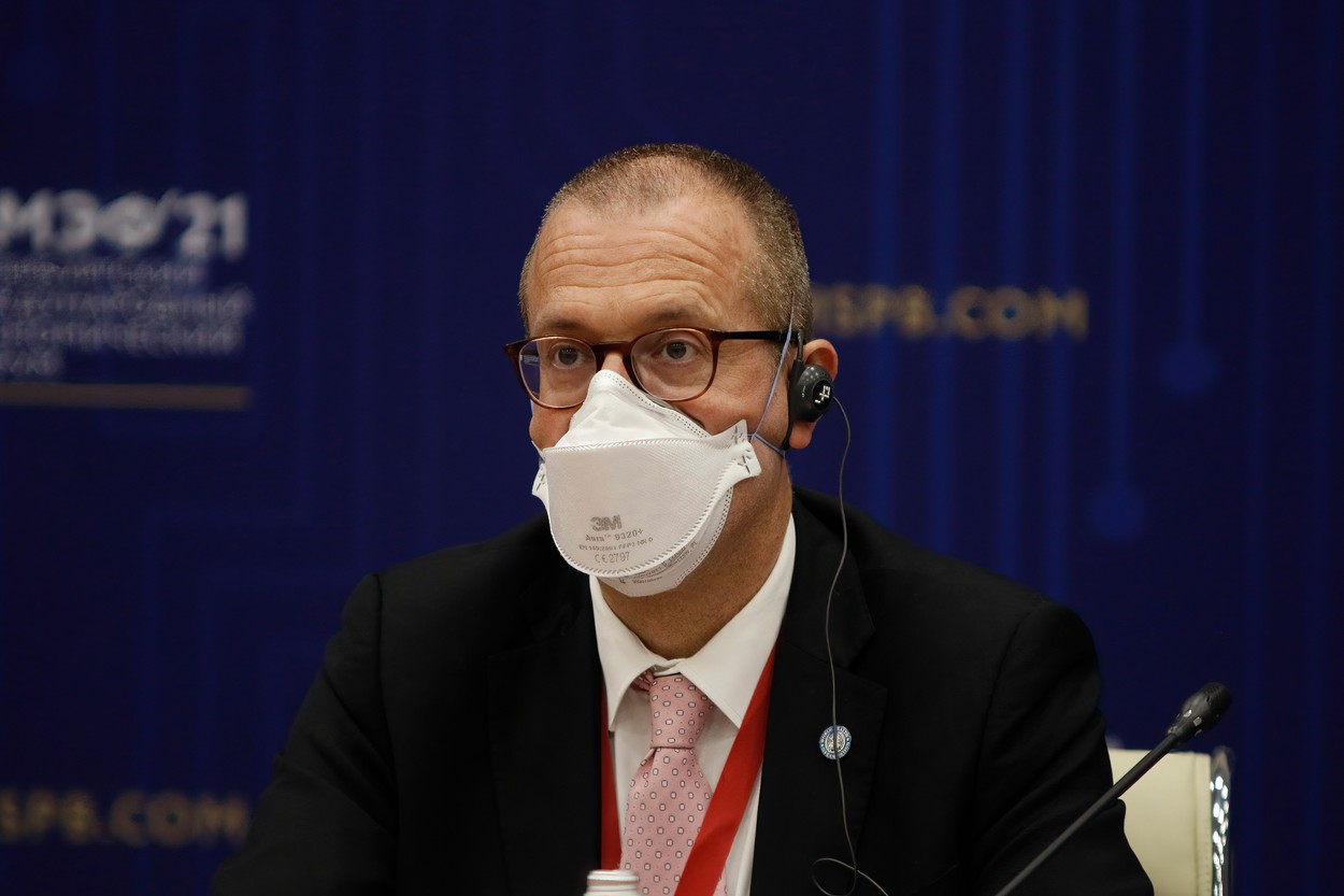 Directorul biroului european al OMS nu crede că vaccinarea va fi suficientă pentru stoparea pandemiei