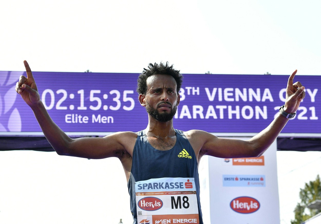 Câștigătorul maratonului de la Viena a fost descalificat pentru că nu a purtat încălțăminte corespunzătoare