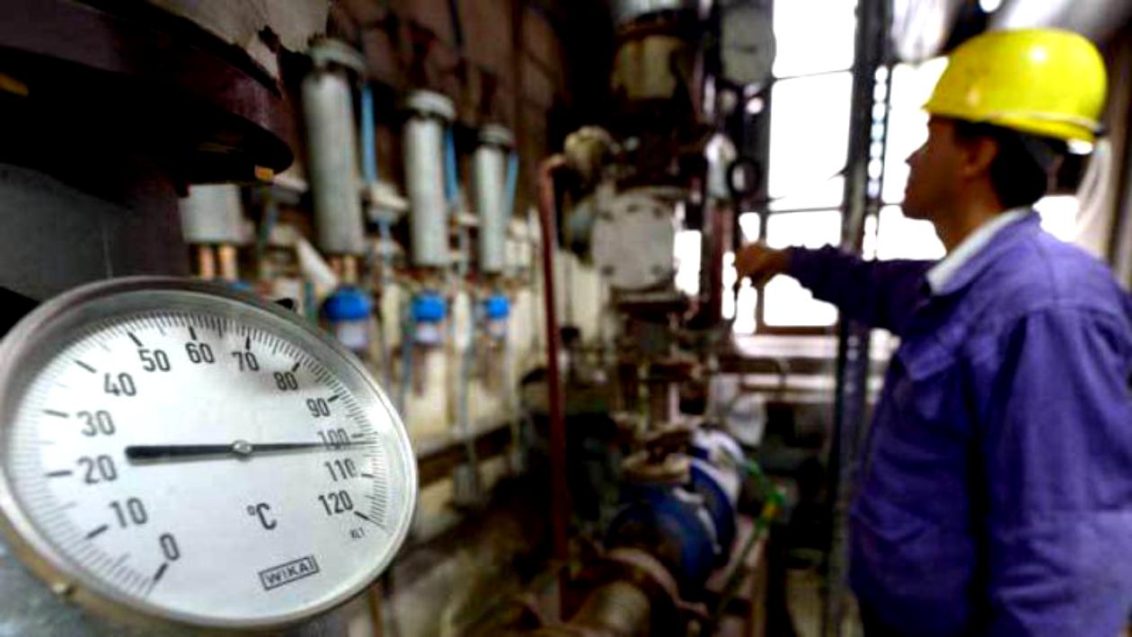 Termoenergetica începe de luni încărcarea cu apă a instalaţiilor de alimentare cu energie termică