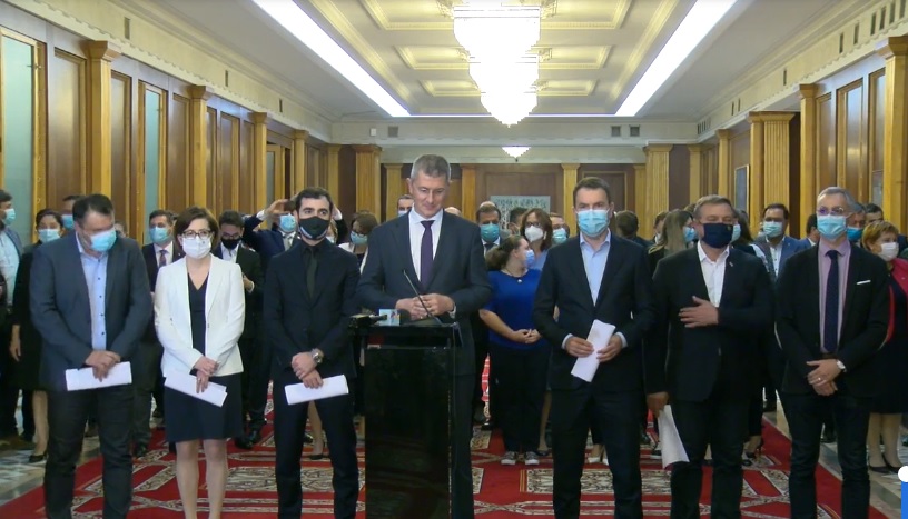 VIDEO |  Miniștrii USR PLUS și-au dat demisia din Guvern. Barna: „Așa nu se mai poate!”