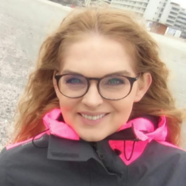 Actrița Manuela Hărăbor, una dintre susținătoarele mișcării antivacciniste, s-a infectat cu COVID: „Nevaccinată și în curs de imunizare”