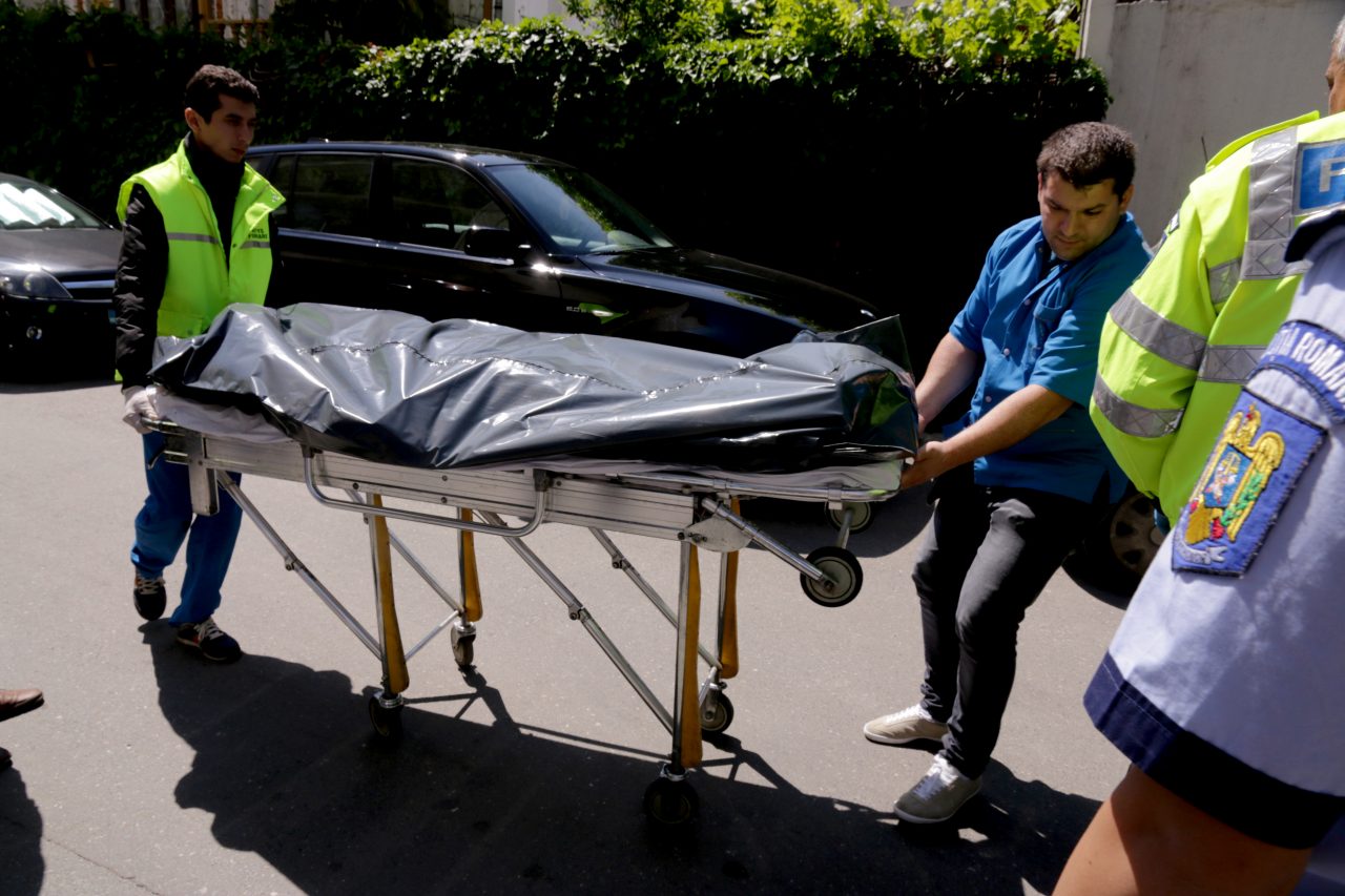Un bărbat din Iași face pușcărie până la 82 de ani. Constantin și-a ucis iubita cu o curea, apoi a dormit cinci nopți cu cadavrul ei în pat