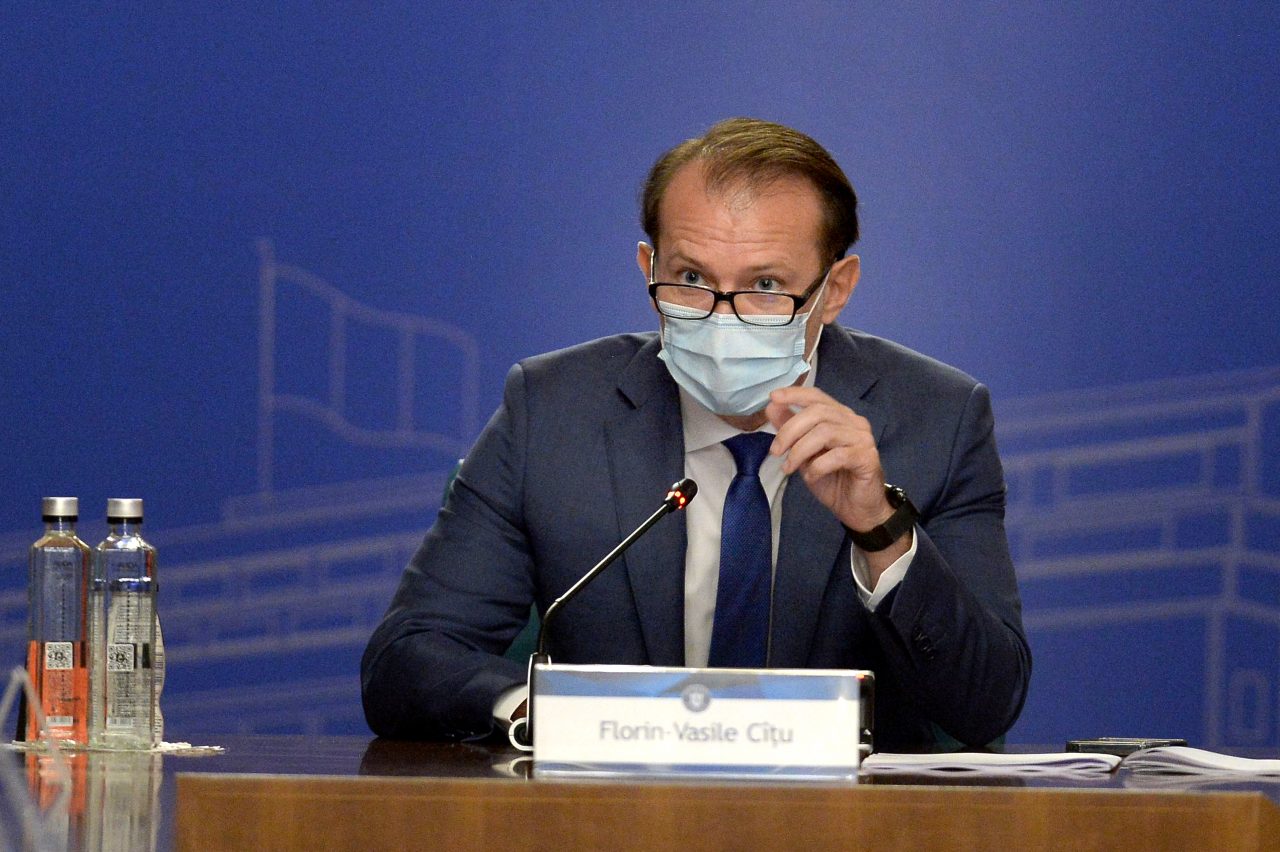 Florin Cîțu se vaccinează cu a treia doză, duminică, la Spitalul Militar