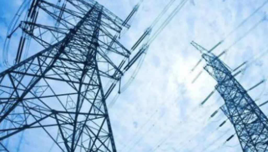ANRE a dat amenzi de peste 2,3 milioane de lei furnizorilor de energie electrică și gaze naturale. Ce nereguli au descoperit inspectorii
