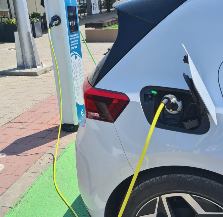 Electromobilitatea – impact de mediu și socio-economic
