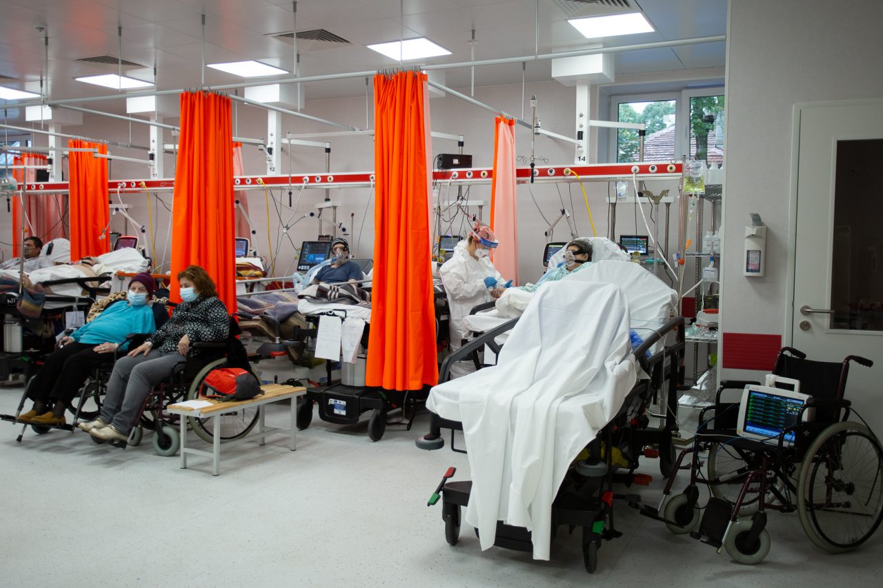 Cum a evoluat rata de infectare cu COVID-19 în Capitală după ce s-a respins carantinarea? Datele DSP București