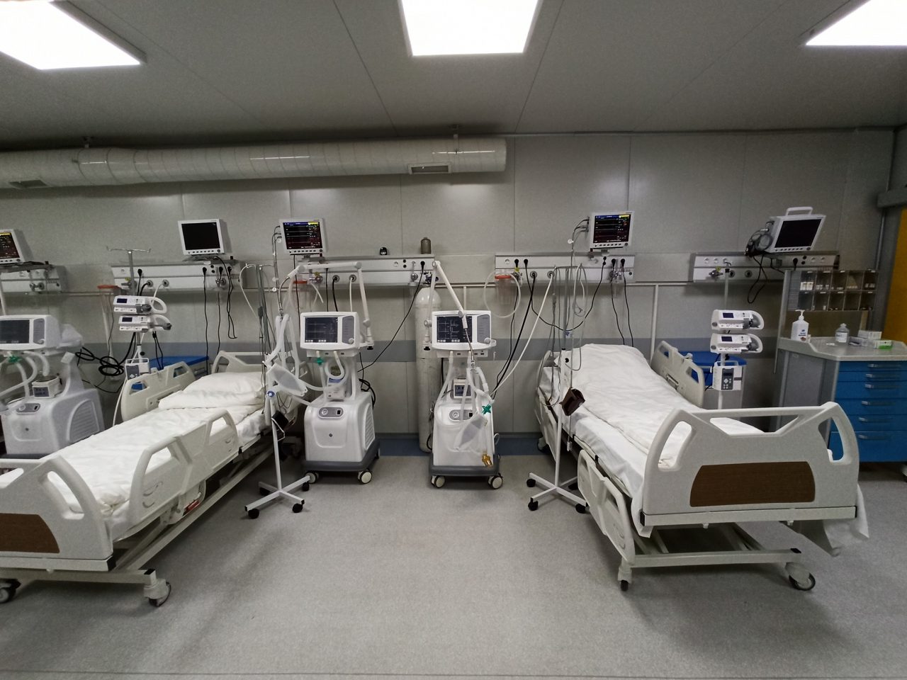 Bolnavii de Covid internați la Spitalul din Lețcani sunt mutați, din cauza frigului. Reacția DSP Iași