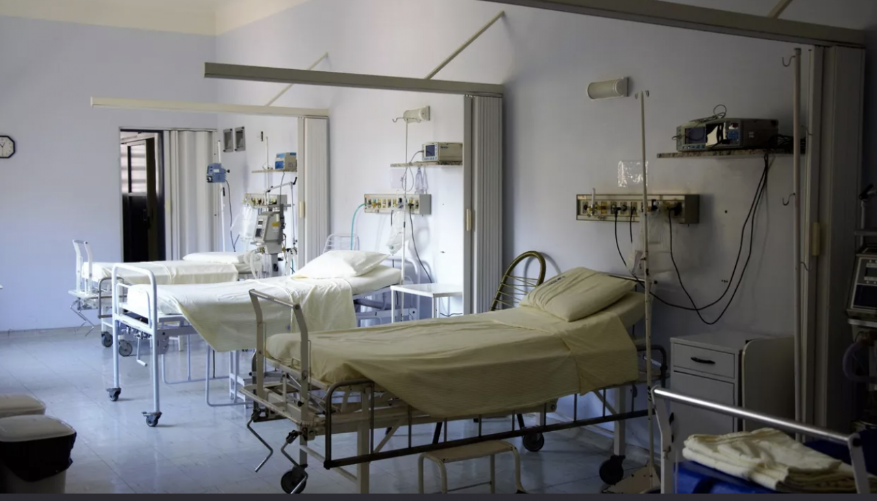 Un preot infectat asociază secţia COVID cu Purgatoriul lui Dante: „Toţi întră pe picioare, apoi are loc trierea: unii în RAI, adică acasă, alţii cu picioarele înainte”   
