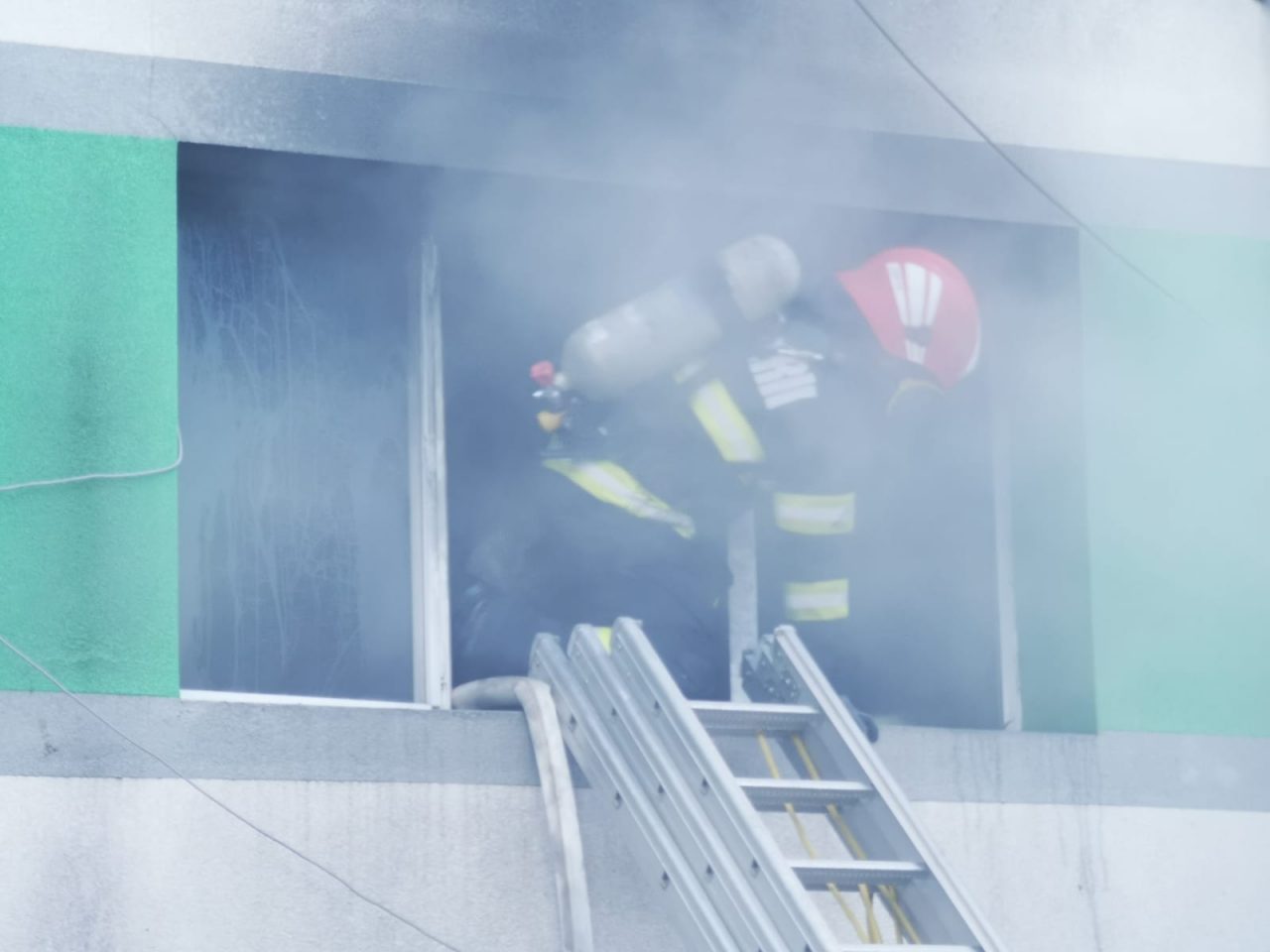 Procuror, în cazul incendiului de la Constanța: „Sunt, cu certitudine 7 decedați. Și eu am avut inițial informația că sunt 9 decedați, dar a fost o informație eronată”