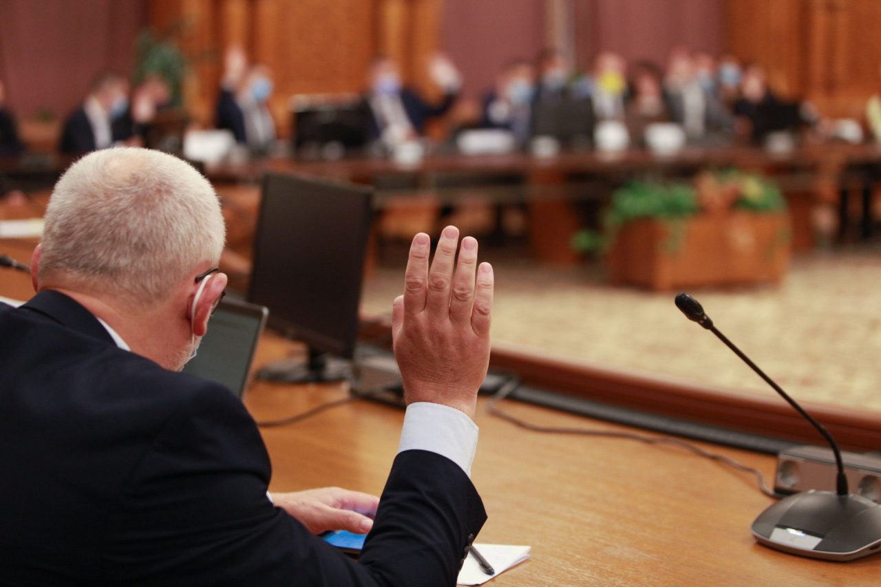 USR PLUS, în ziua audierilor miniștrilor propuși de Dacian Cioloș: „Avem o nouă majoritate USL în Parlamentul României”